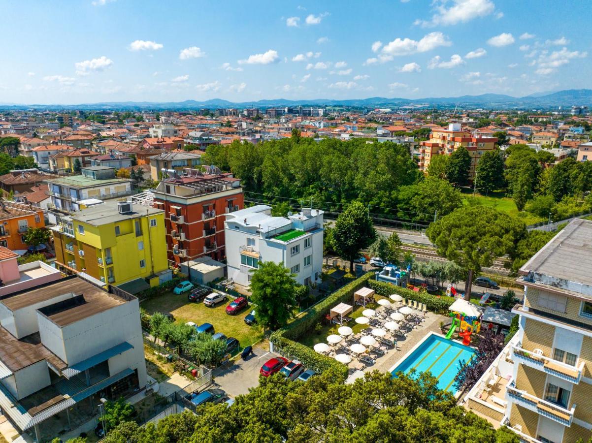 Lotus Hotel All Inclusive & Spiaggia Rimini Eksteriør billede