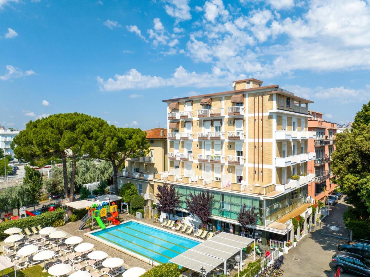 Lotus Hotel All Inclusive & Spiaggia Rimini Eksteriør billede