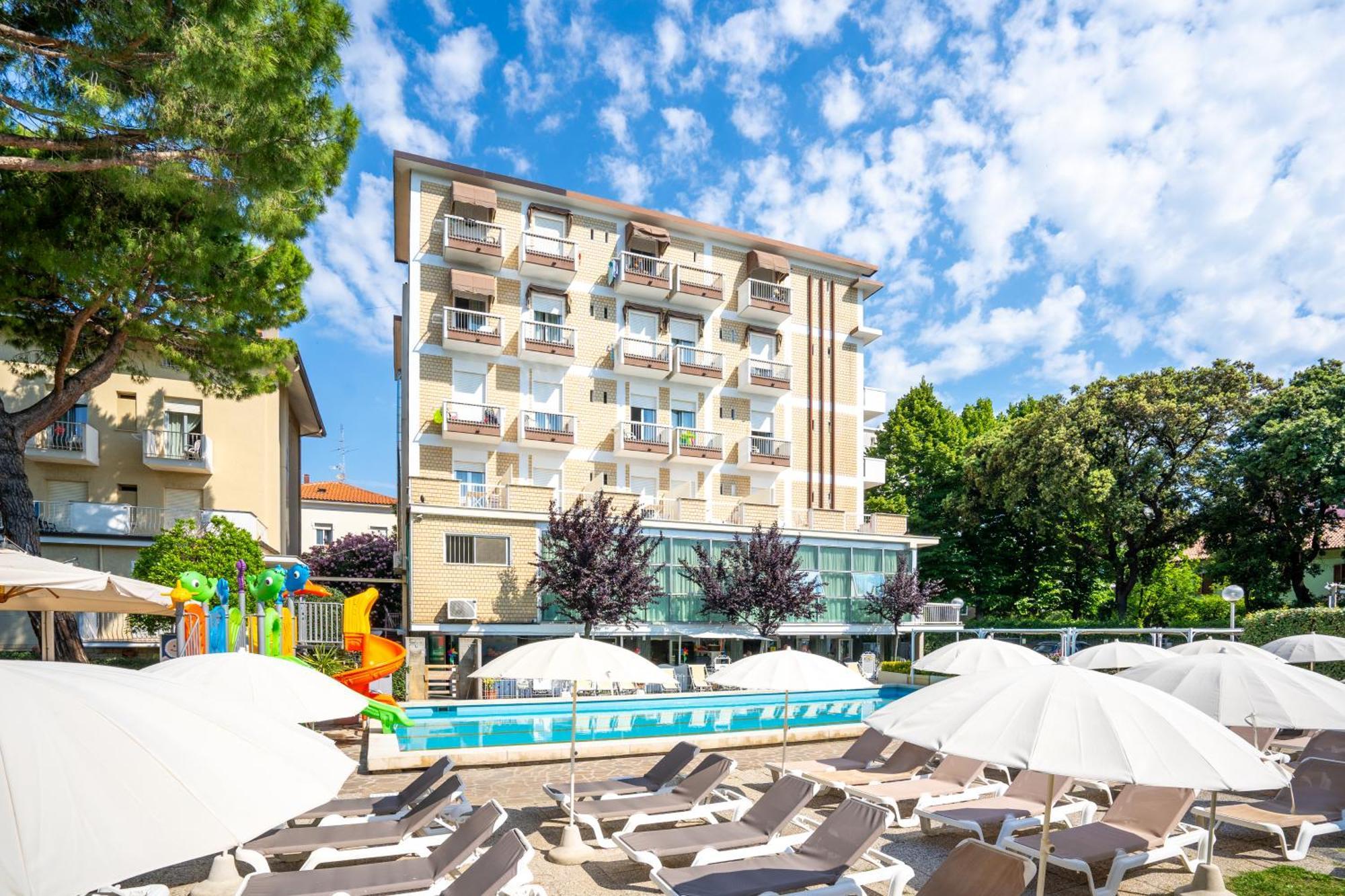 Lotus Hotel All Inclusive & Spiaggia Rimini Eksteriør billede