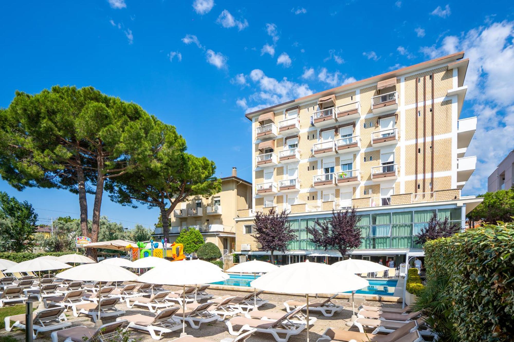 Lotus Hotel All Inclusive & Spiaggia Rimini Eksteriør billede