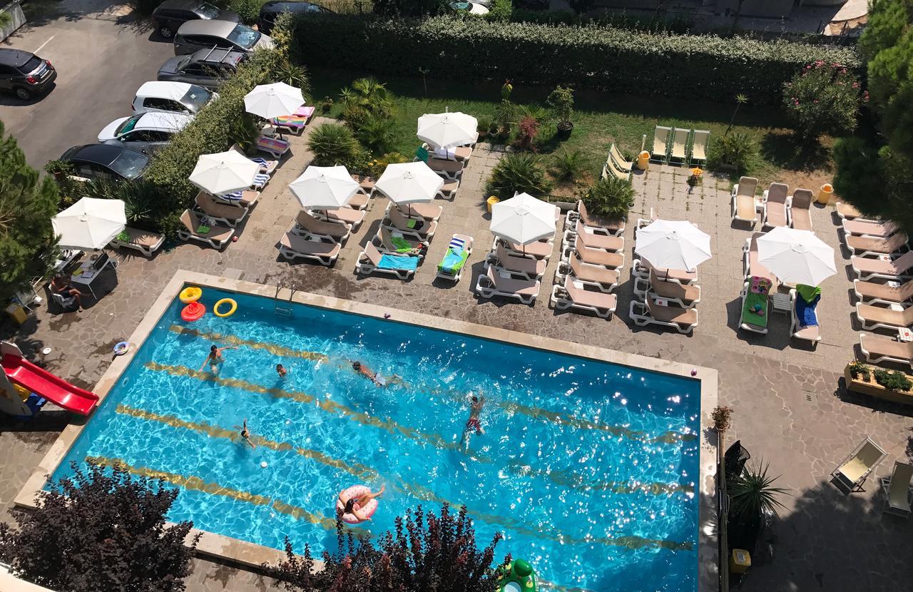 Lotus Hotel All Inclusive & Spiaggia Rimini Eksteriør billede