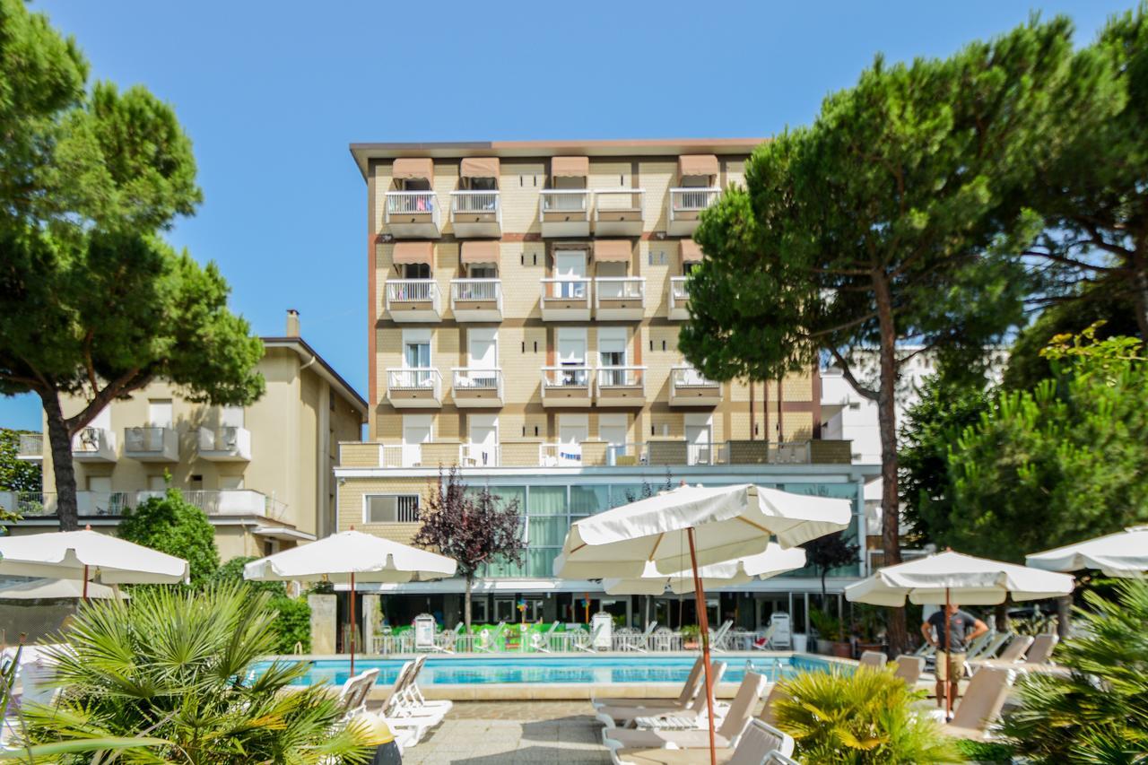 Lotus Hotel All Inclusive & Spiaggia Rimini Eksteriør billede
